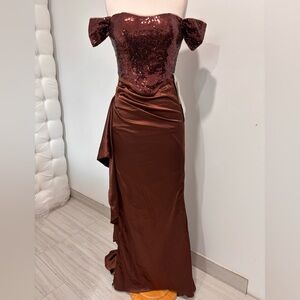 Elegant sequins and satin Brown corset gown